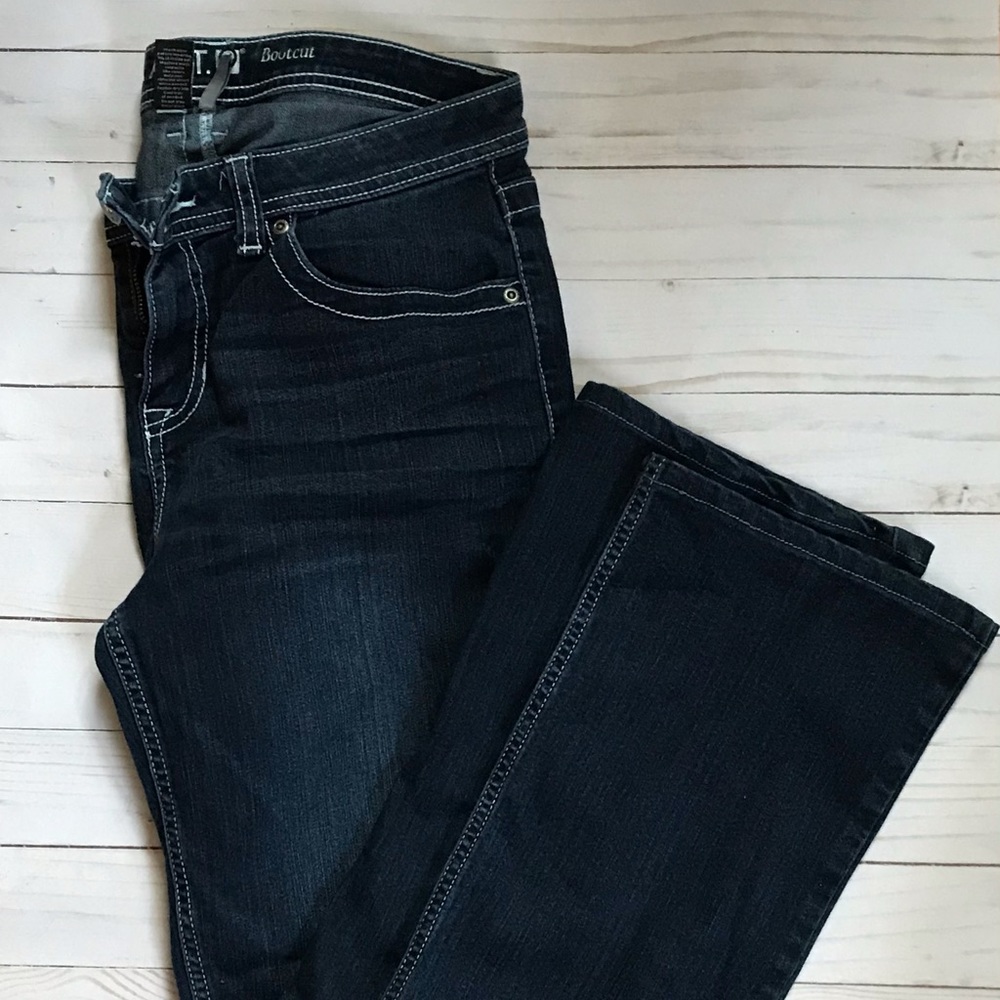 Women’s Size 10 Apt 9 Bootcut Jeans